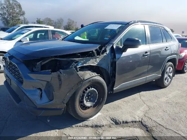 JTMF1RFV7KJ023657 2019 TOYOTA RAV 4 - Image 2