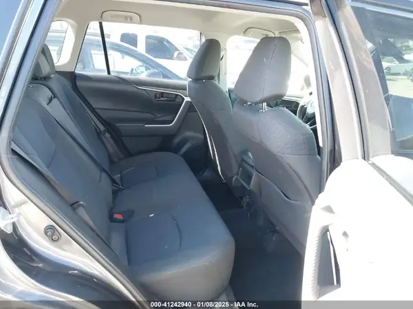 JTMF1RFV7KJ023657 2019 TOYOTA RAV 4 - Image 8