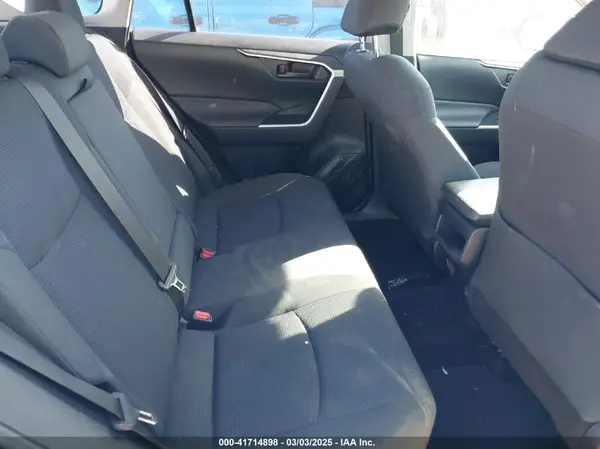 JTMF1RFV8KD520411 2019 TOYOTA RAV 4 - Image 8