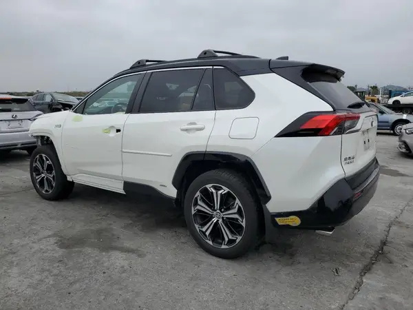 JTMFB3FV0MD072467 2021 TOYOTA RAV 4 - Image 2