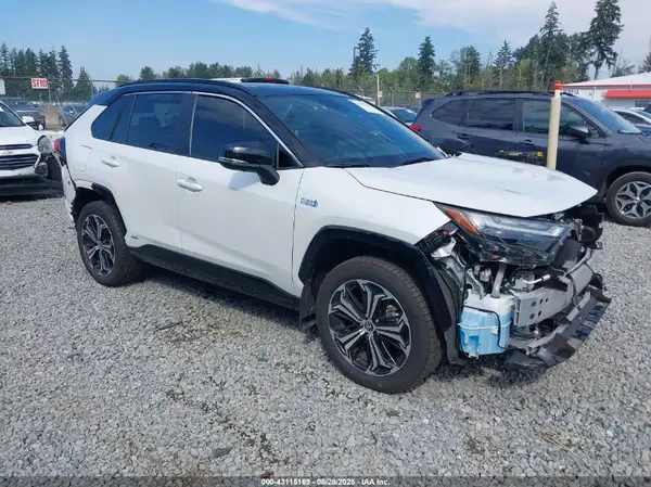 JTMFB3FV2RD173680 2024 TOYOTA RAV 4 - Image 1