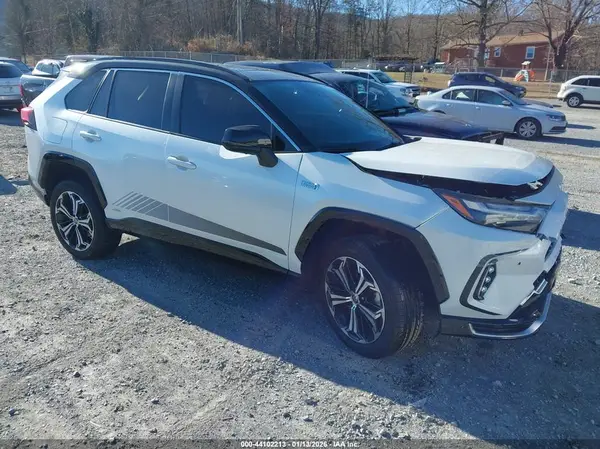 JTMFB3FV2RD220500 2024 TOYOTA RAV 4 - Image 1
