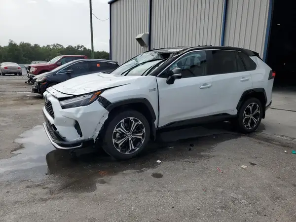 JTMFB3FV3RD196076 2024 TOYOTA RAV 4 - Image 1