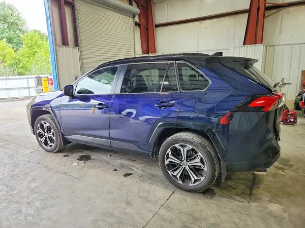 2025 TOYOTA RAV 4 COPART lot 67673236 auction photo 2