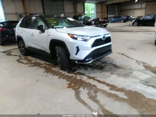 JTMFB3FV4RD168626 2024 TOYOTA RAV 4 - Image 1