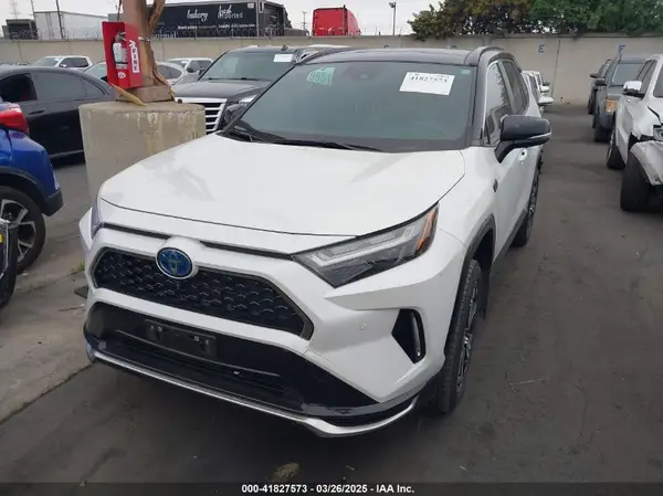 JTMFB3FV5PD144249 2023 TOYOTA RAV 4 - Image 2