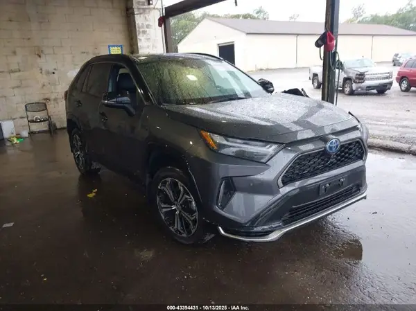 JTMFB3FV8RD216693 2024 TOYOTA RAV 4 - Image 1
