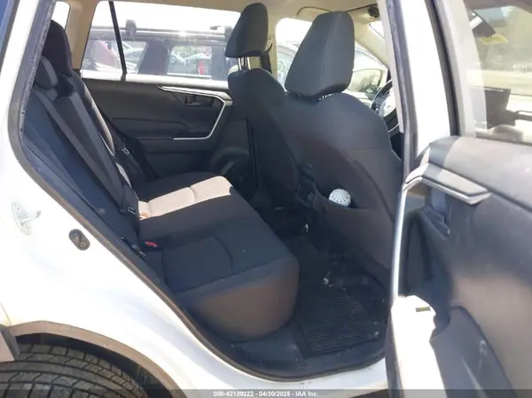 JTMG1RFV3KD007040 2019 TOYOTA RAV 4 - Image 8
