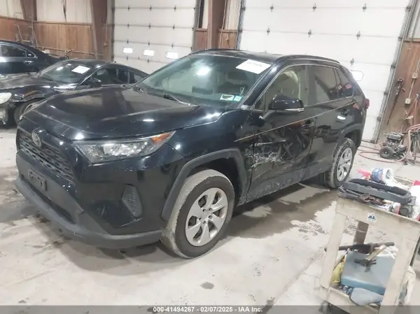 JTMG1RFV5KJ002925 2019 TOYOTA RAV 4 - Image 2