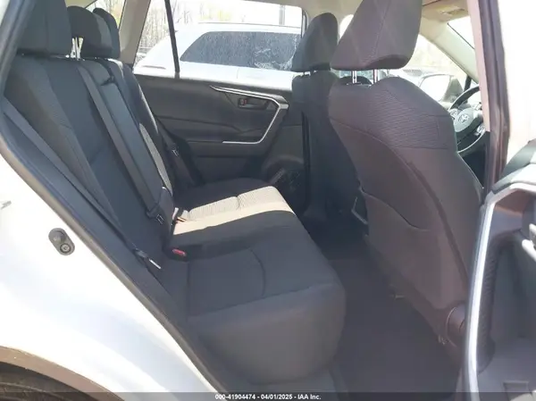 JTMG1RFV9KJ011935 2019 TOYOTA RAV 4 - Image 8