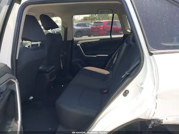 JTMH1RFV1KD029610 2019 TOYOTA RAV 4 - Image 8