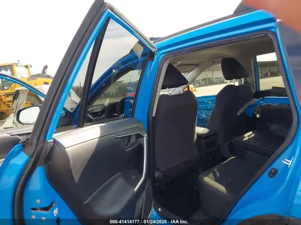 JTMH1RFV1KJ006636 2019 TOYOTA RAV 4 - Image 8