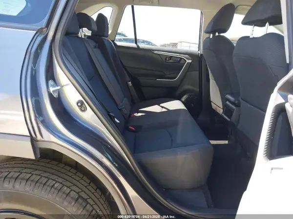 JTMH1RFV3KJ008405 2019 TOYOTA RAV 4 - Image 8