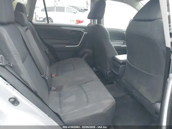 JTMH1RFV4KD036678 2019 TOYOTA RAV 4 - Image 8