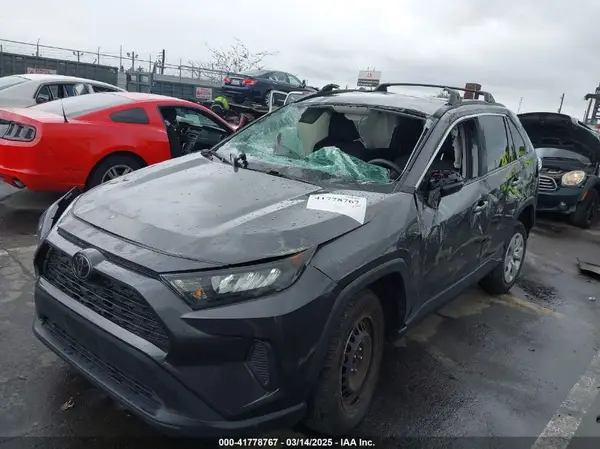 JTMH1RFV6KJ005109 2019 TOYOTA RAV 4 - Image 2