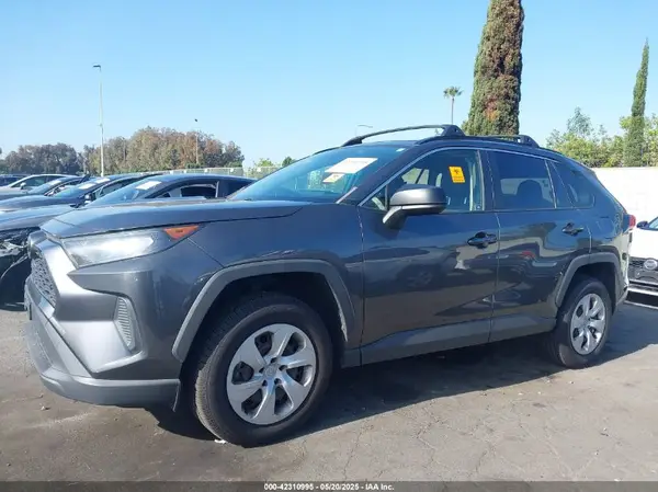 JTMH1RFV7KD027991 2019 TOYOTA RAV 4 - Image 2