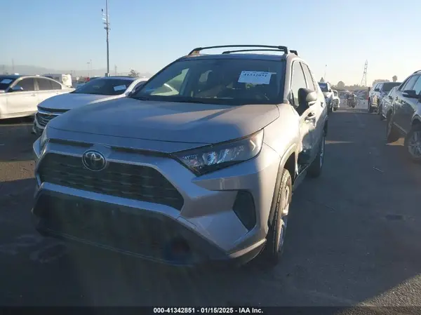 JTMH1RFV7KD512406 2019 TOYOTA RAV 4 - Image 2