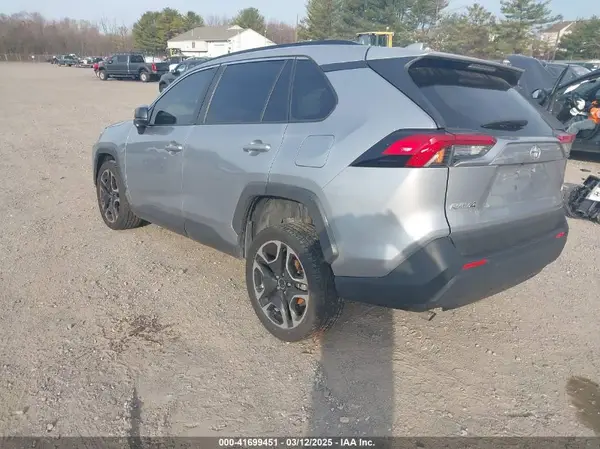 JTMH1RFVXKD041982 2019 TOYOTA RAV 4 - Image 1