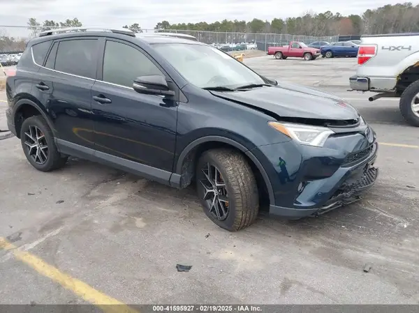 JTMJFREV0HD200683 2017 TOYOTA RAV 4 - Image 1