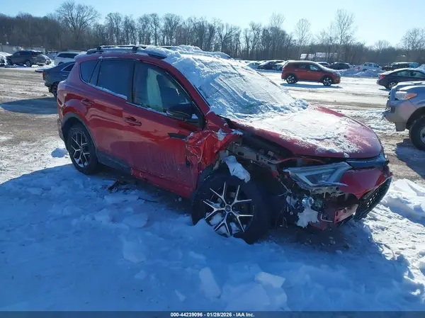 JTMJFREV0HJ137750 2017 TOYOTA RAV 4 - Image 1