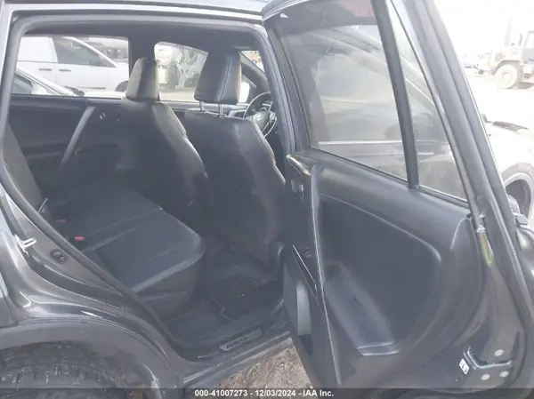 JTMJFREV0JJ228975 2018 TOYOTA RAV 4 - Image 8