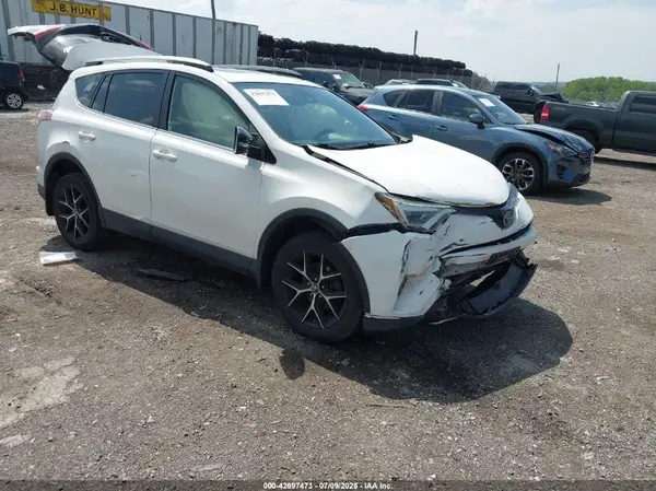 JTMJFREV1JJ743094 2018 TOYOTA RAV 4 - Image 1