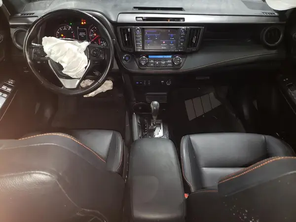 JTMJFREV2GJ055470 2016 TOYOTA RAV 4 - Image 8