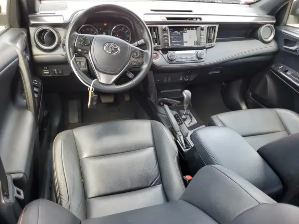 JTMJFREV3HJ160259 2017 TOYOTA RAV 4 - Image 8