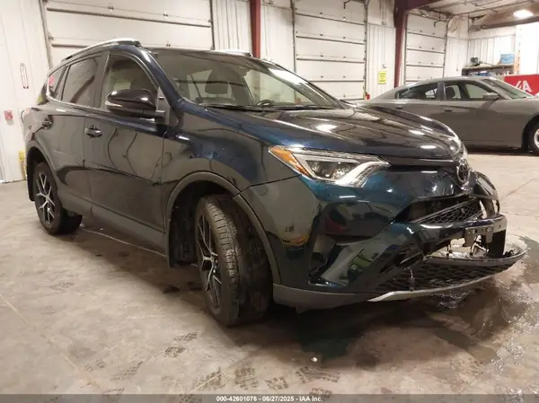 JTMJFREV3HJ703903 2017 TOYOTA RAV 4 - Image 1