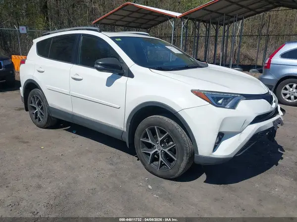 JTMJFREV3JJ184664 2018 TOYOTA RAV 4 - Image 1