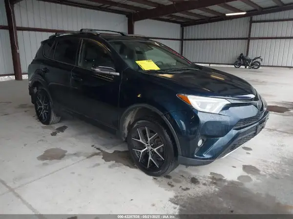JTMJFREV4JJ234004 2018 TOYOTA RAV 4 - Image 1