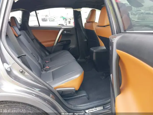 JTMJFREV5HJ155712 2017 TOYOTA RAV 4 - Image 8