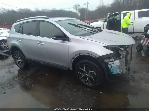 JTMJFREV5JD231689 2018 TOYOTA RAV 4 - Image 1