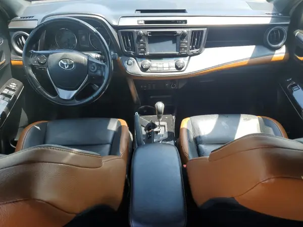 JTMJFREV5JJ205028 2018 TOYOTA RAV 4 - Image 8