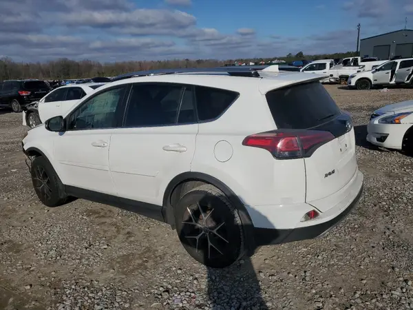 JTMJFREV7JJ730981 2018 TOYOTA RAV 4 - Image 2