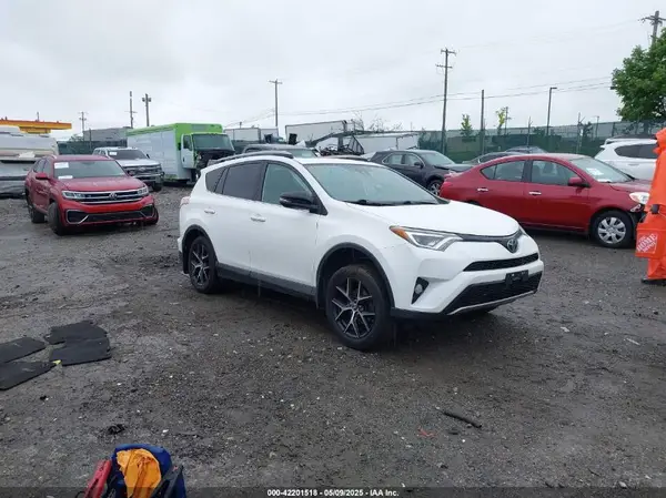 JTMJFREV7JJ748669 2018 TOYOTA RAV 4 - Image 1