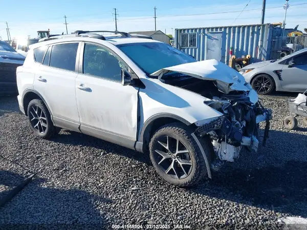 JTMJFREV8HJ154425 2017 TOYOTA RAV 4 - Image 1
