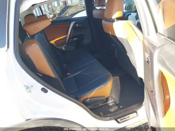 JTMJFREV8HJ154425 2017 TOYOTA RAV 4 - Image 8