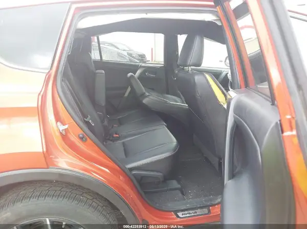 JTMJFREVXGJ057662 2016 TOYOTA RAV 4 - Image 8