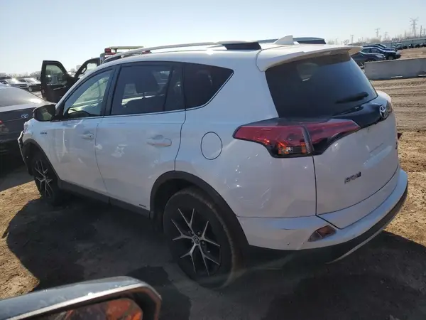 JTMJJREV0HD099806 2017 TOYOTA RAV 4 - Image 2