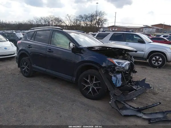 JTMJJREV1JD194297 2018 TOYOTA RAV 4 - Image 1