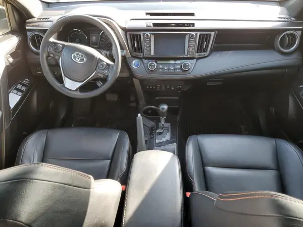 JTMJJREV2JD230126 2018 TOYOTA RAV 4 - Image 8