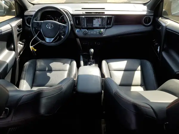 JTMJJREV3JD166629 2018 TOYOTA RAV 4 - Image 8