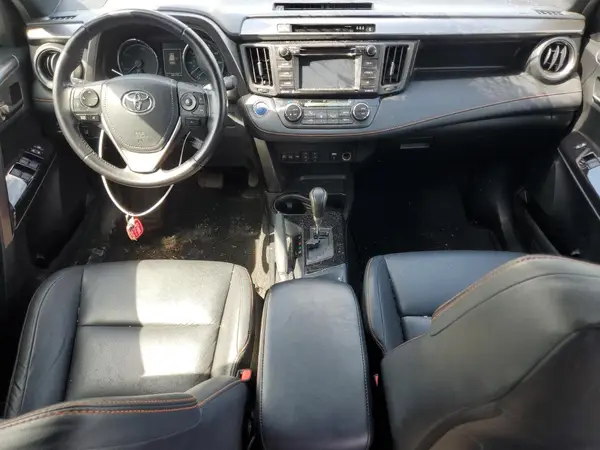 JTMJJREV4HD097945 2017 TOYOTA RAV 4 - Image 8