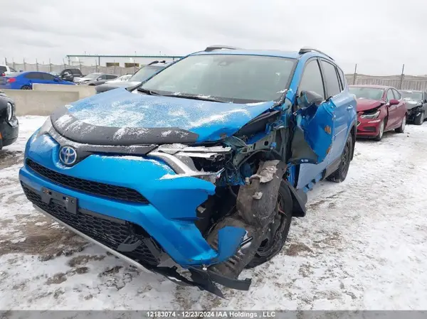 JTMJJREV4HD099923 2017 TOYOTA RAV 4 - Image 2