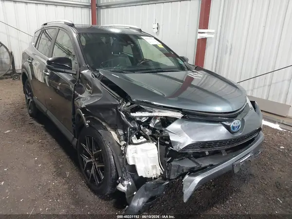 JTMJJREV4JD246070 2018 TOYOTA RAV 4 - Image 1