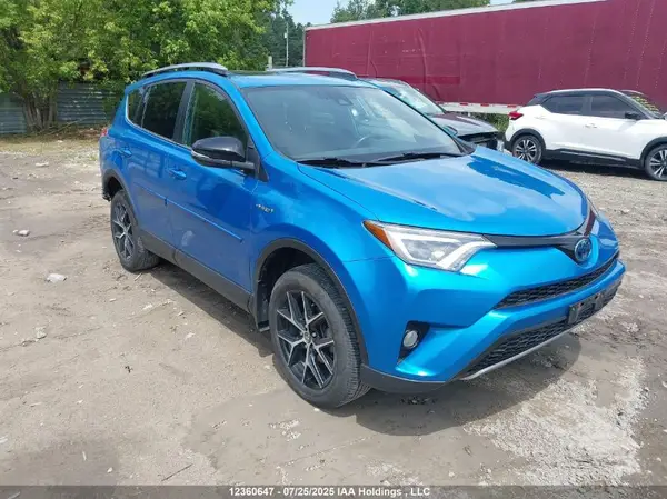 JTMJJREV5JD258003 2018 TOYOTA RAV 4 - Image 1