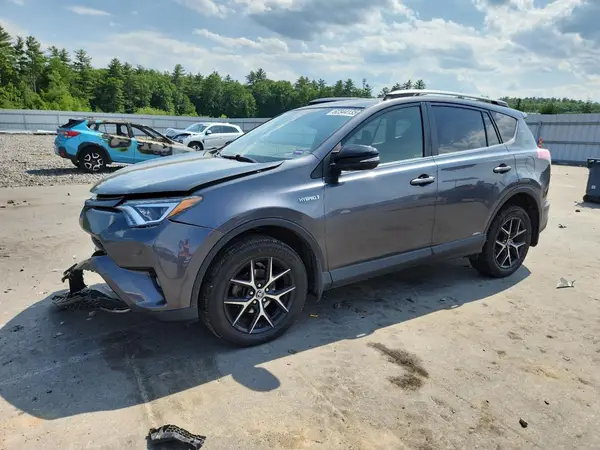 JTMJJREV6HD124093 2017 TOYOTA RAV 4 - Image 1