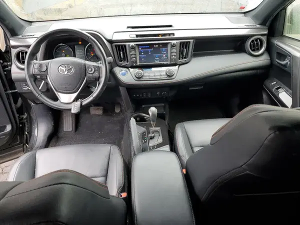 JTMJJREV6JD180833 2018 TOYOTA RAV 4 - Image 8