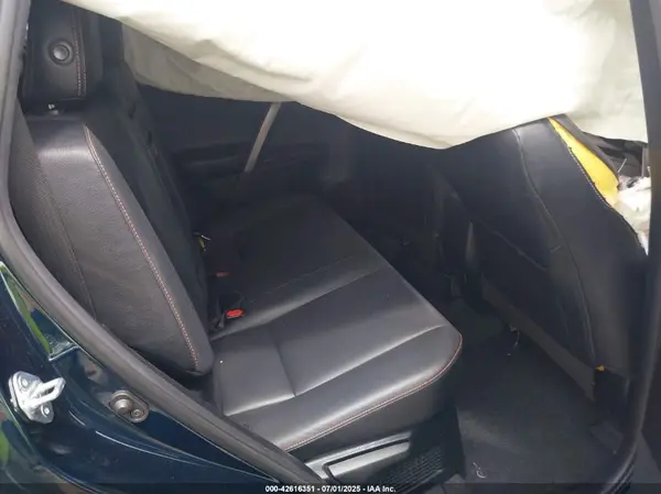 JTMJJREV6JD216018 2018 TOYOTA RAV 4 - Image 8